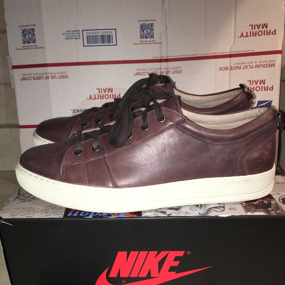 Andrew Marc sneakers size 11